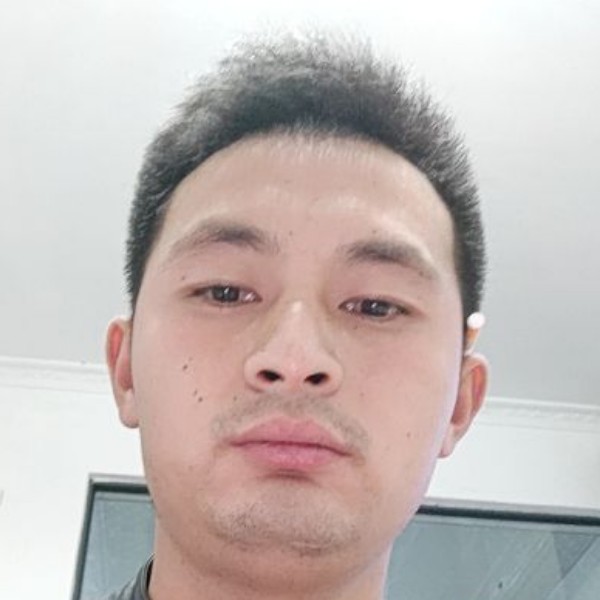鲤鱼踢忘忧的照片