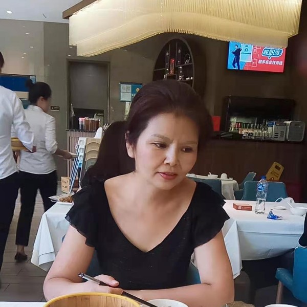 害羞深拥大船的照片
