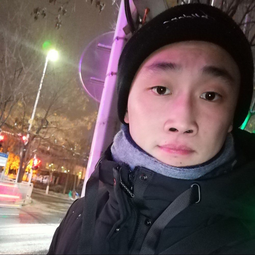 确认好眼神的照片