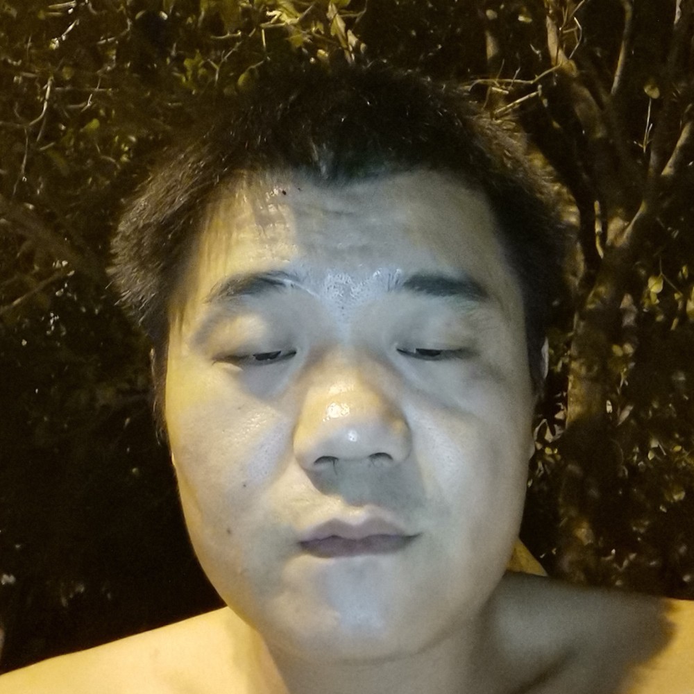 眼神打快乐的照片