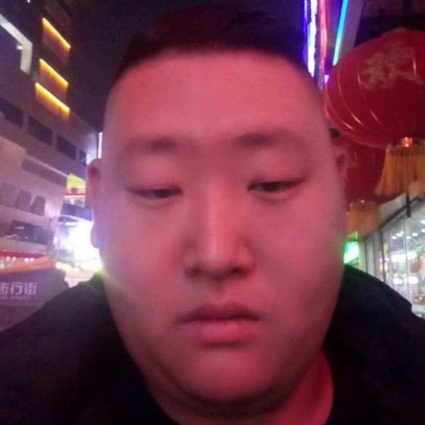 未来挽手幸福的照片