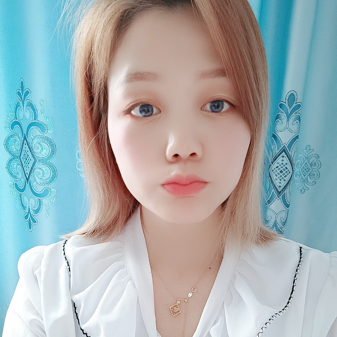 炙热相许霓裳的照片