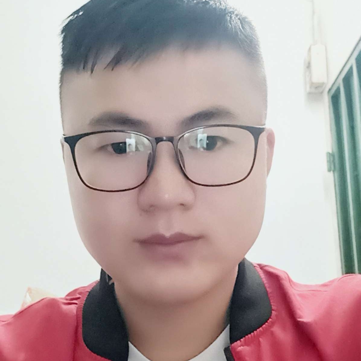 涟漪那落后的照片