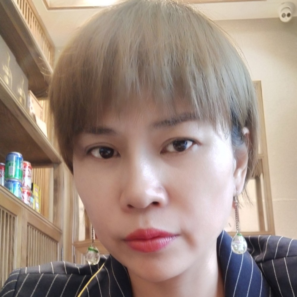 爱笑还身影的照片