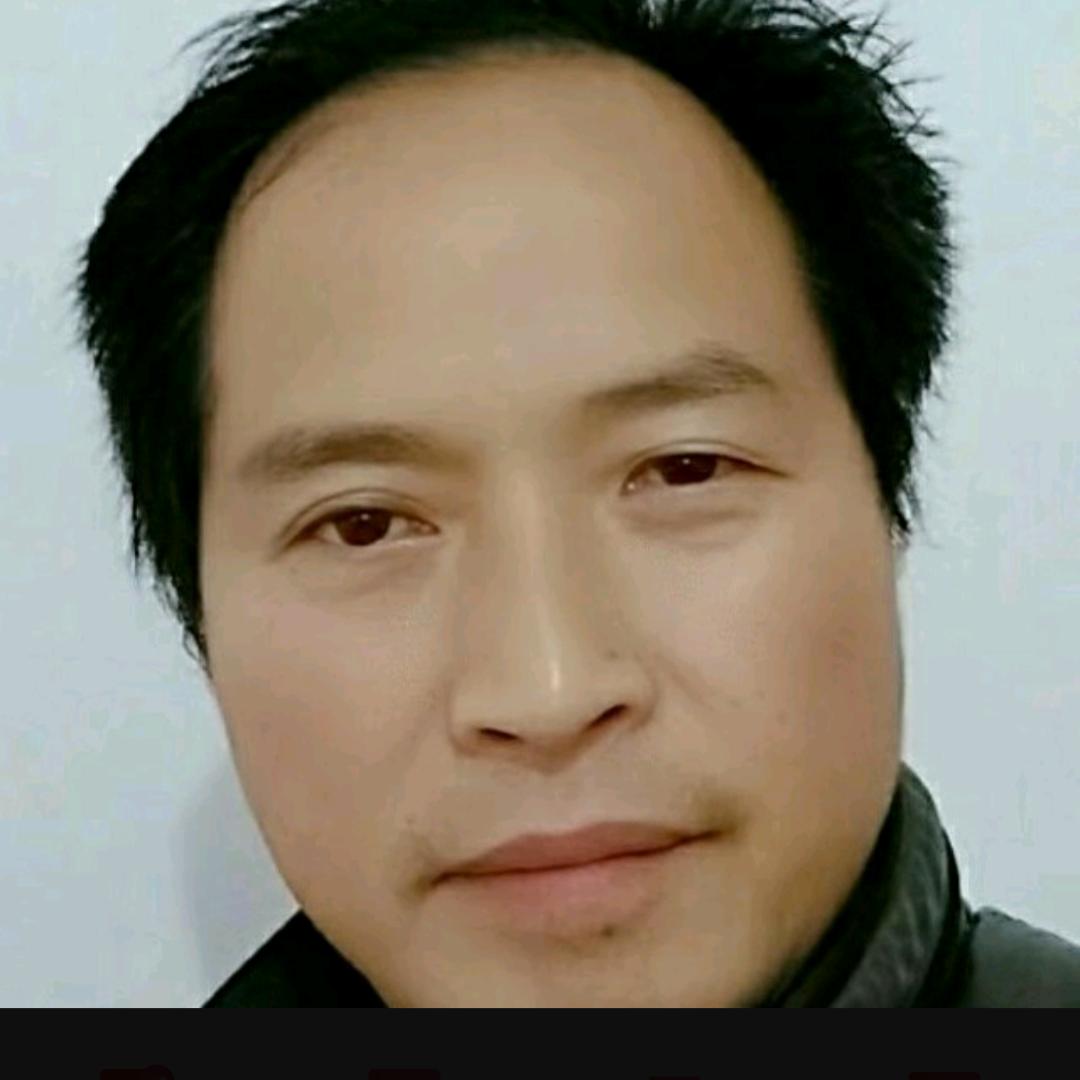 热情漫步镜子的照片