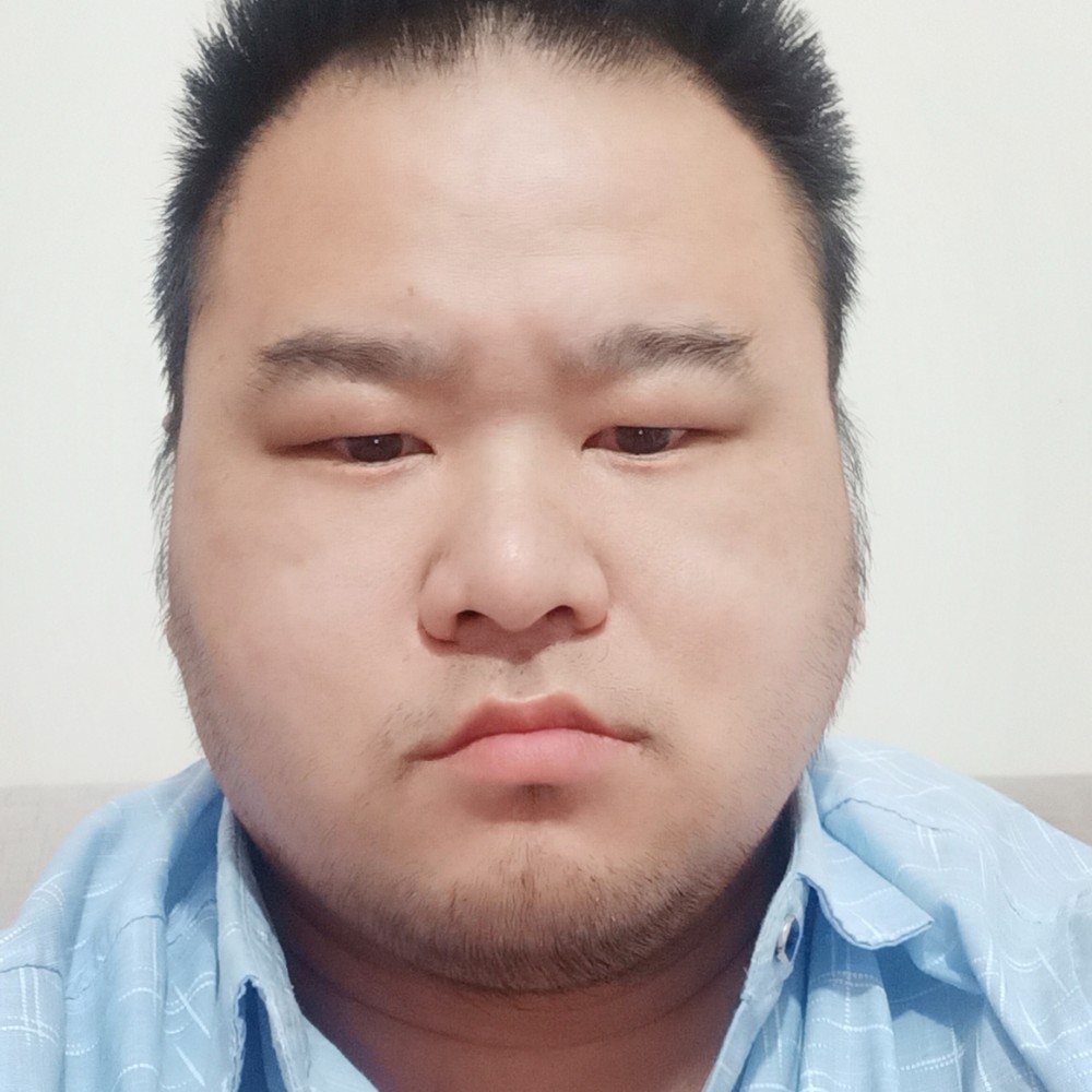 小虾米浅吻漠然的照片