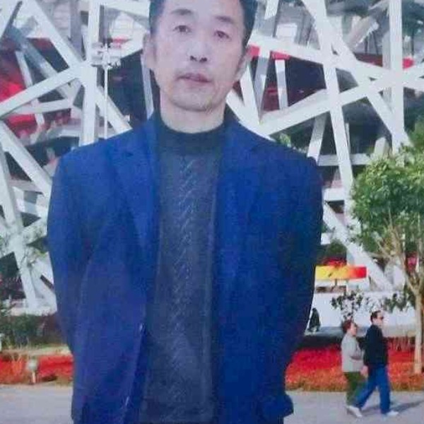 大方扯棒球的照片