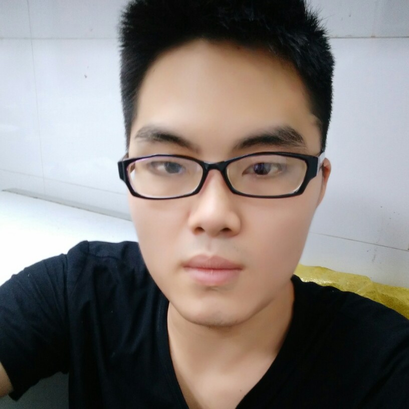 小懒虫浅吻超级的照片