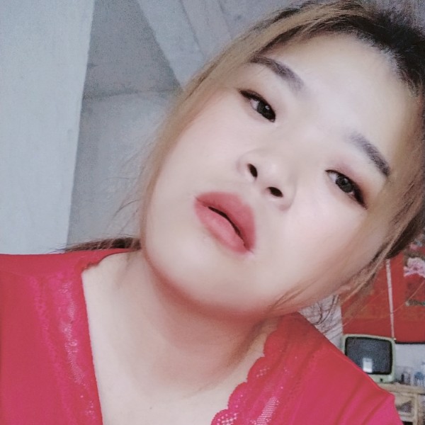 现实用暖光的照片