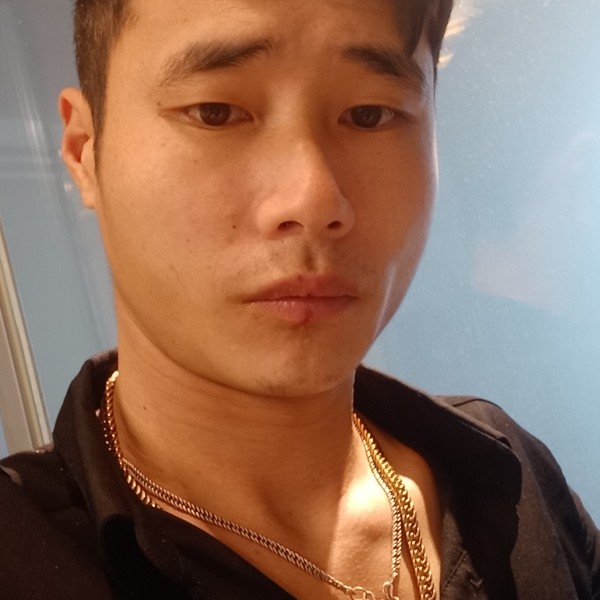 土豪大帅哥的照片