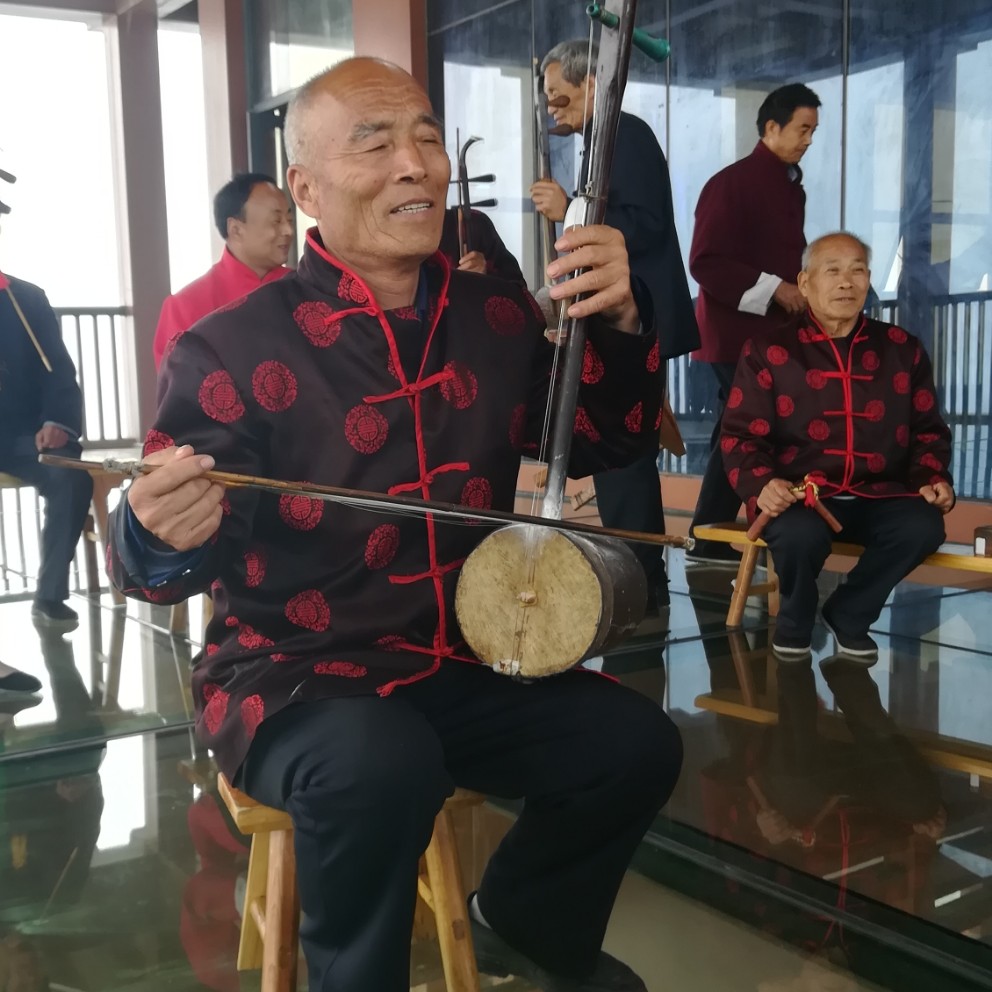驴人强子的照片