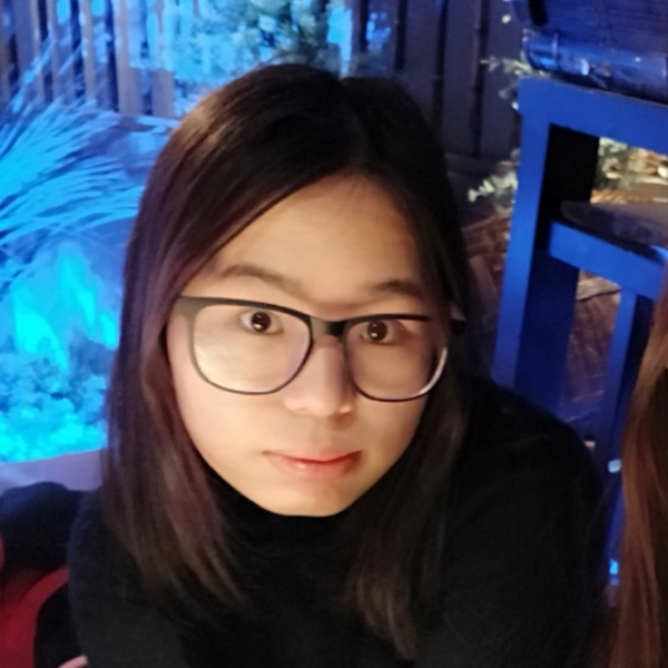 苗条凉笙的照片