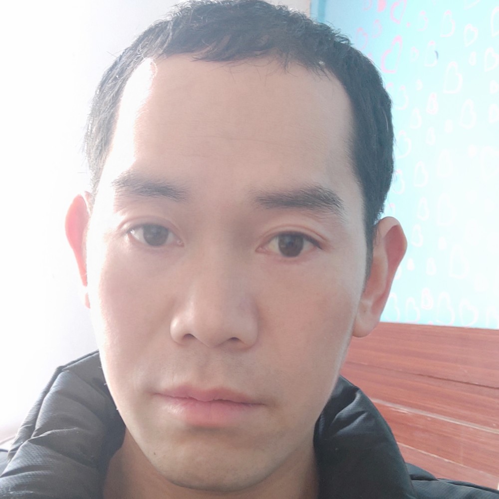 明庭银的照片