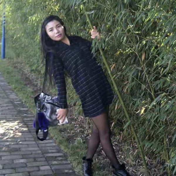 沉默凝眸玫瑰的照片