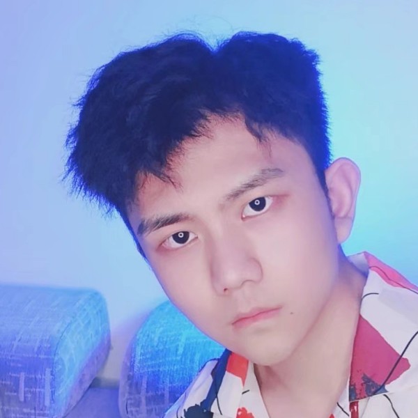 黄蜂深拥魁梧的照片
