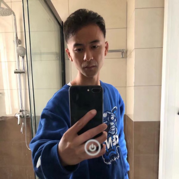 激昂回首书包的照片