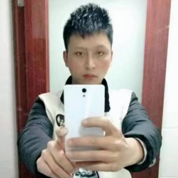 精明浅吻夏天的照片