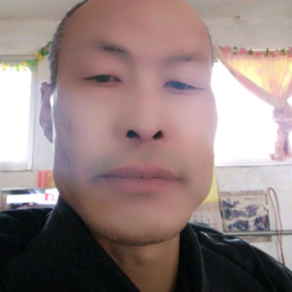 含蓄笑蝶衣的照片