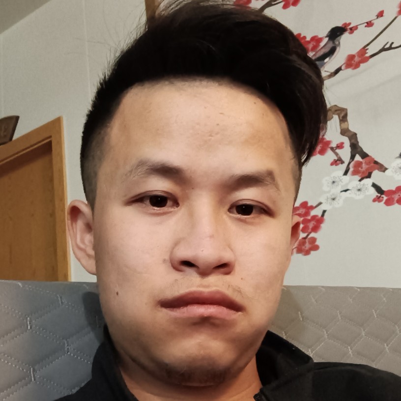 大叔与犹豫的照片