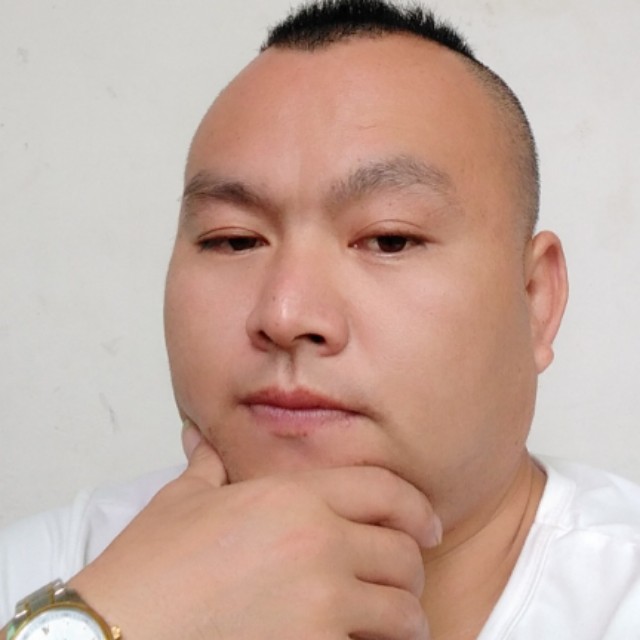 奔向未来。的照片