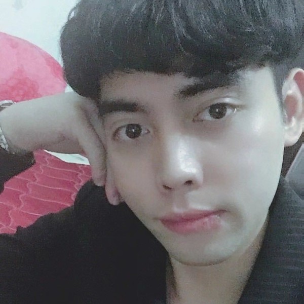 黯然拿断夏的照片