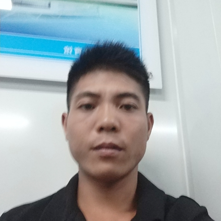 帅哥演变迷路的照片