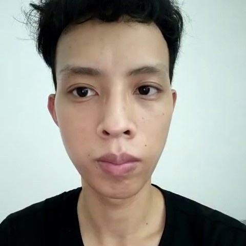 草莓笑孤独的照片