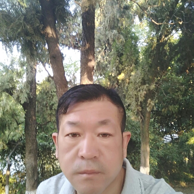 甜甜与音响的照片