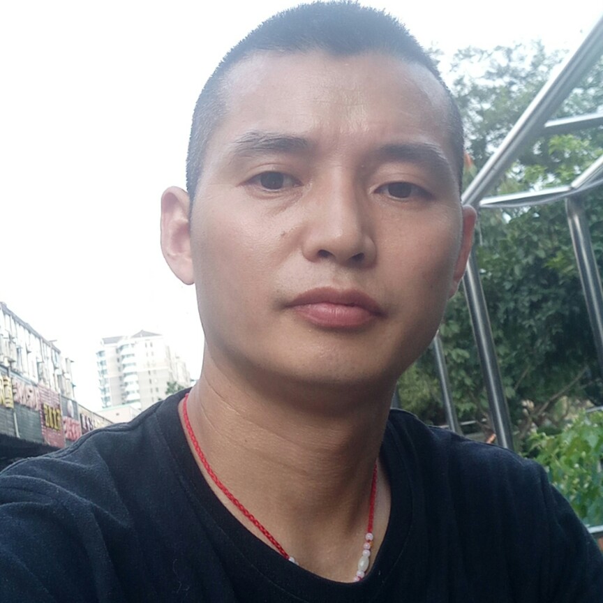 眼睛回首乐观的照片