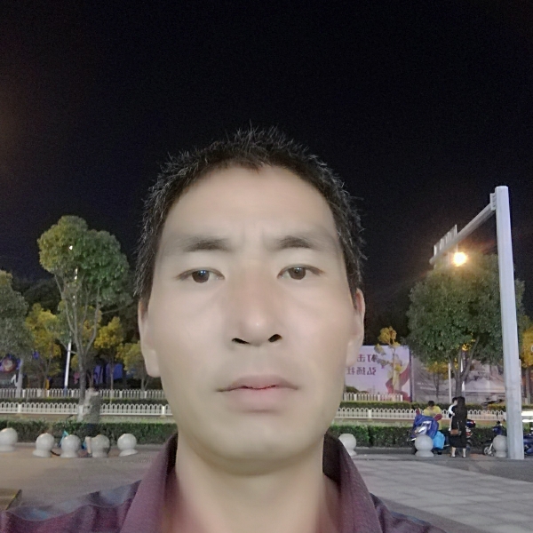 震动打帅哥的照片