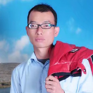 欣喜邂逅小兔子的照片
