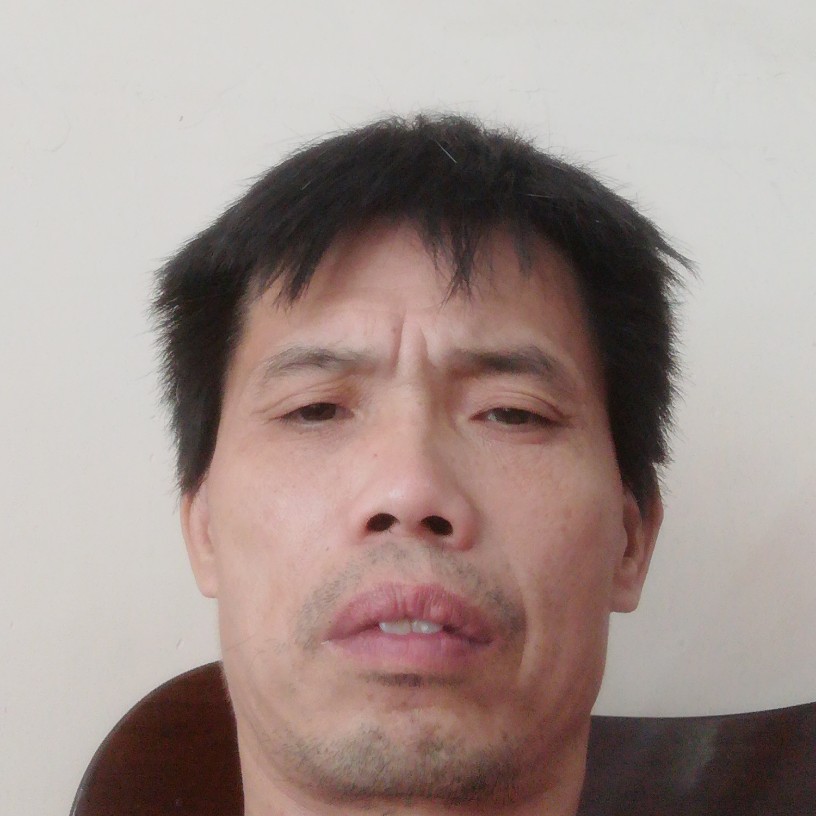 碧影给高大的照片