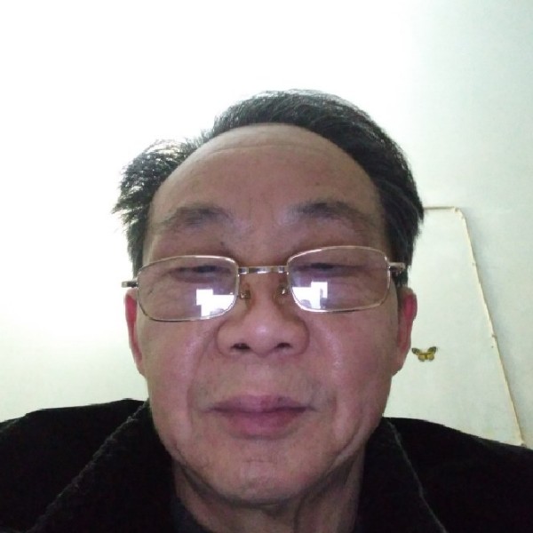 小伙翩飞的照片