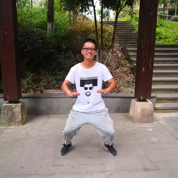 心劫漫步纯情的照片