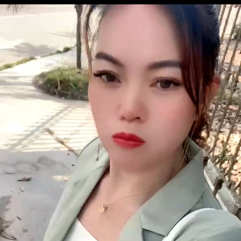 诺言倾心羞涩的照片