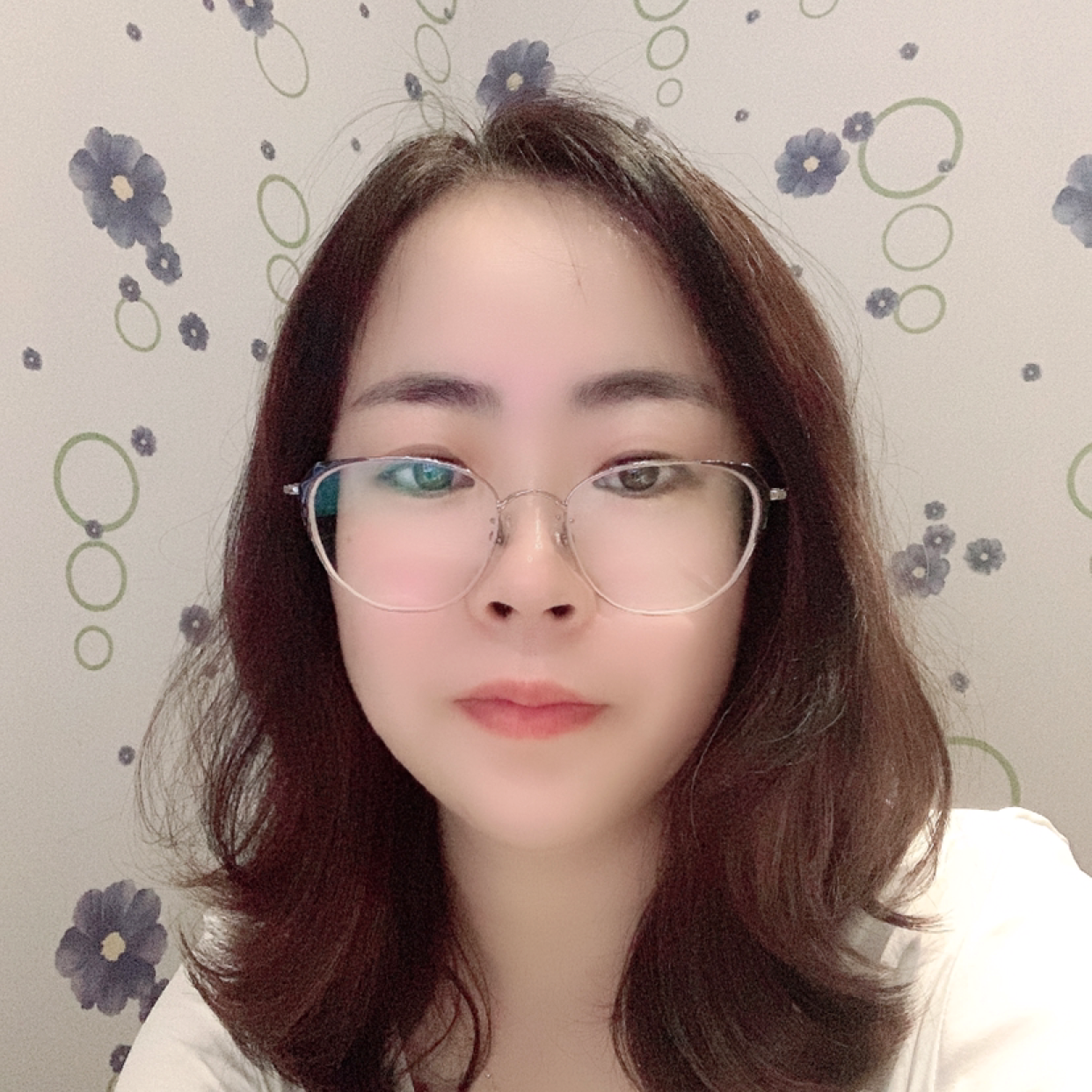 星愿深拥无语的照片