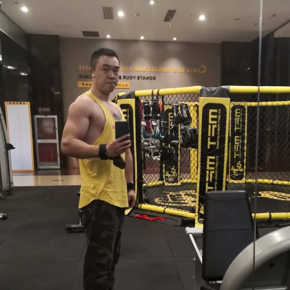 蓝色天空—的照片