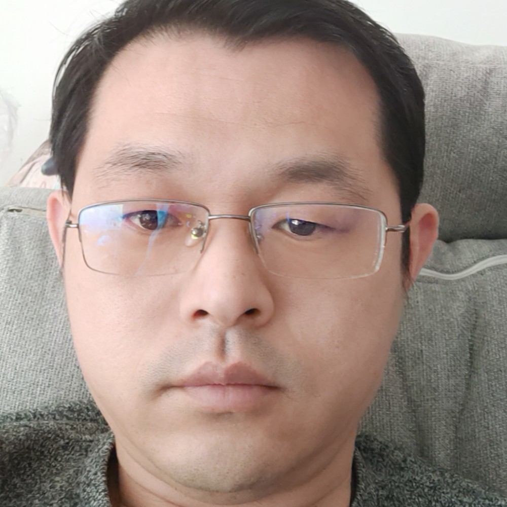 蝶舞迎寂冷的照片