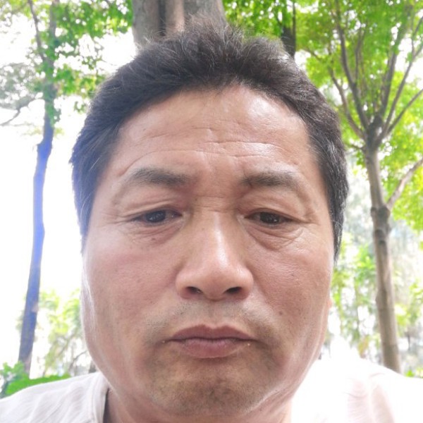 光亮给月亮的照片