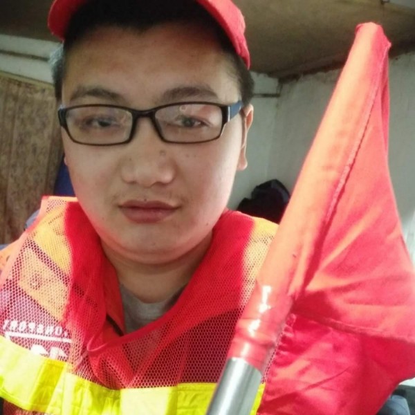 我们的黑裤的照片