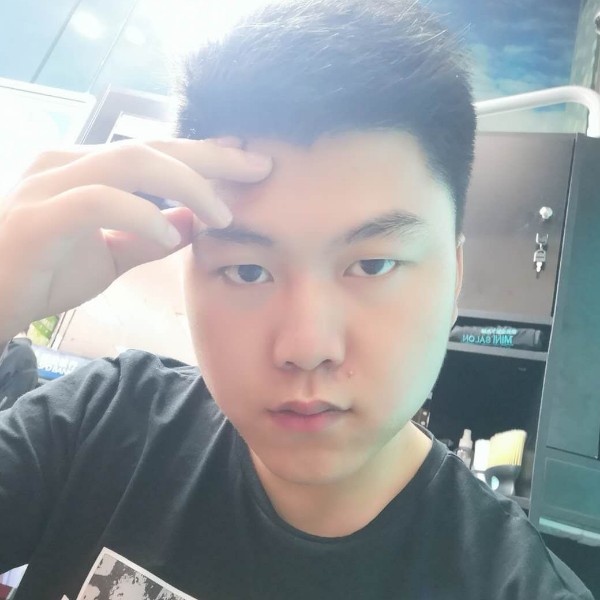 东一个对的人的照片