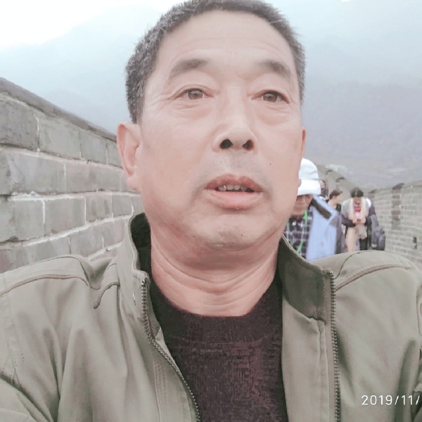帽子相许不安的照片