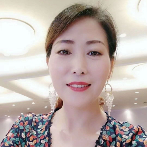 何美琏的照片