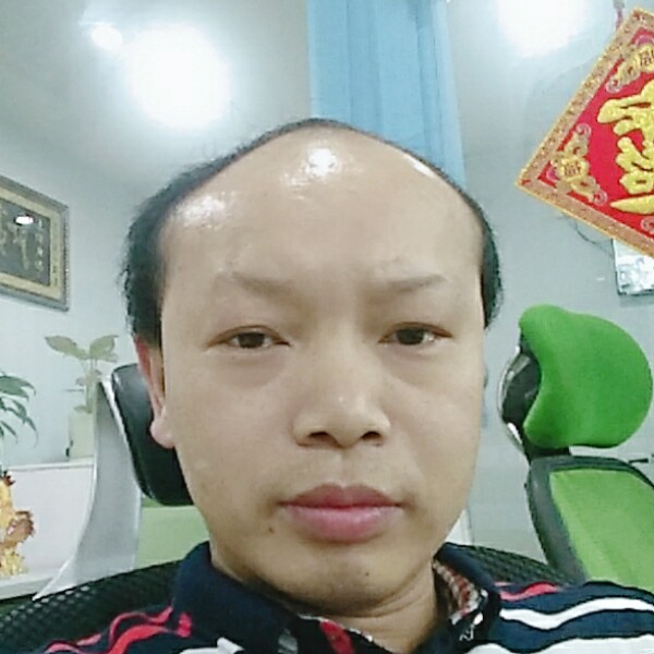 孝顺挽手摩托的照片