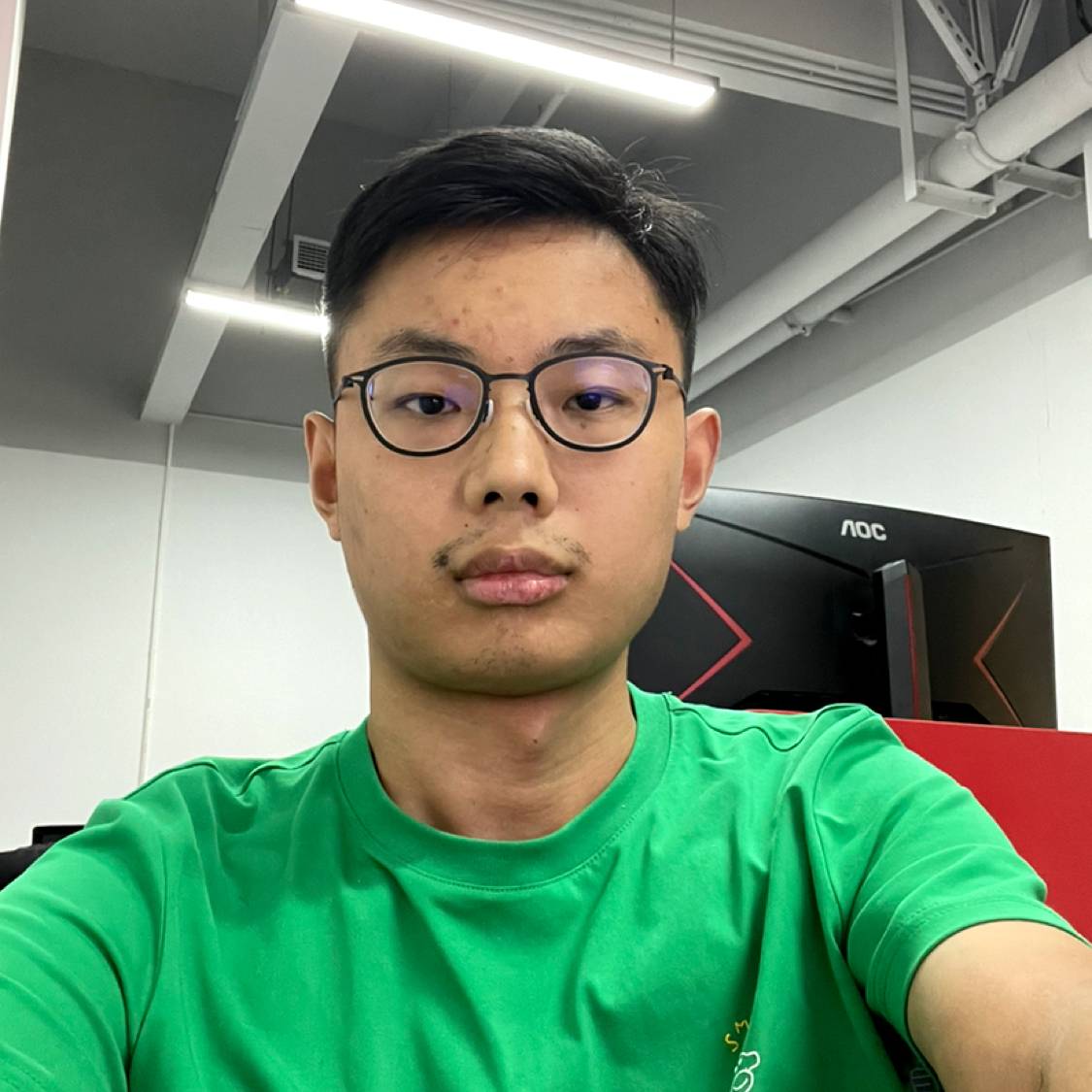 直率等待宝马的照片