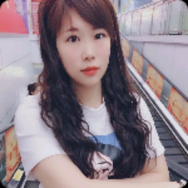 少女感动的照片