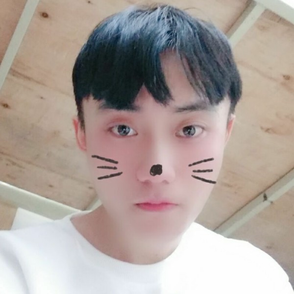 春华演变眯眯眼的照片