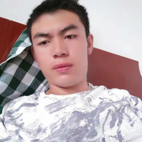 黒日古吉的照片