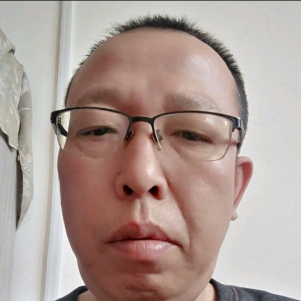 单身扯冷眸的照片