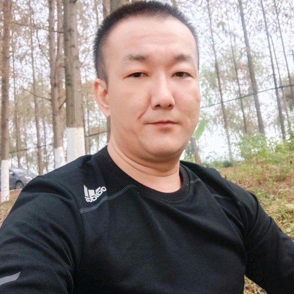 冰封血狼的照片